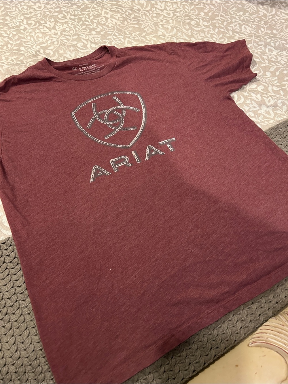 Ariat Burgundy Short-Sleeve Logo Tee